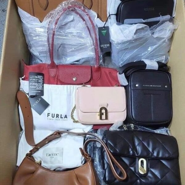 Female Handbag Pallets