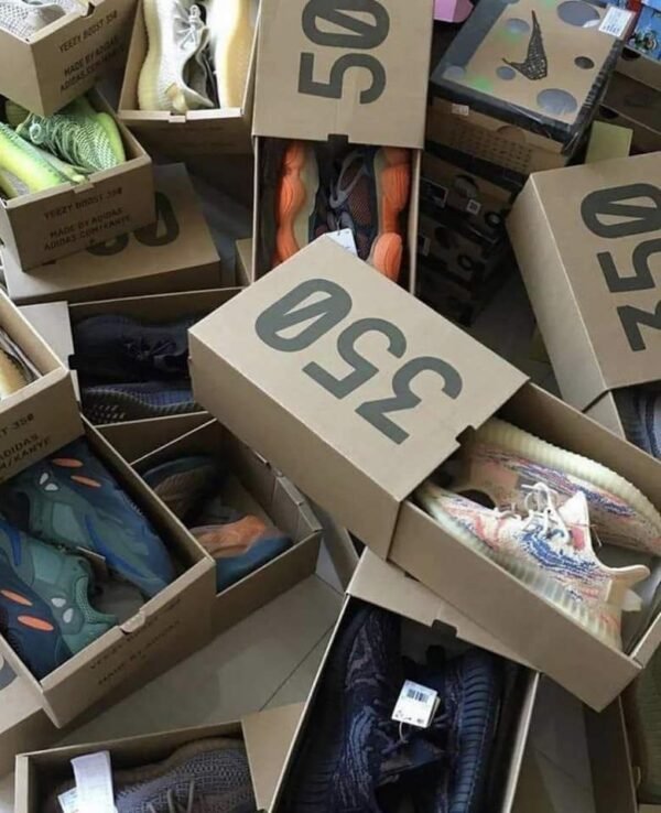 Yeezy Shoes Pallet - Image 8