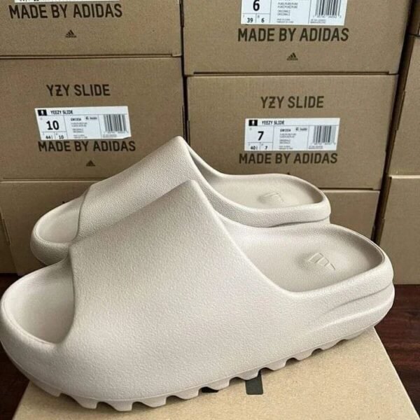 Yeezy Slides Pallets - Image 5