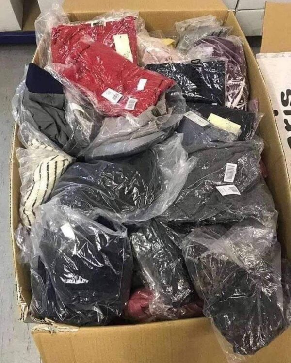 Mixed kids and adults clothing pallets - Image 9